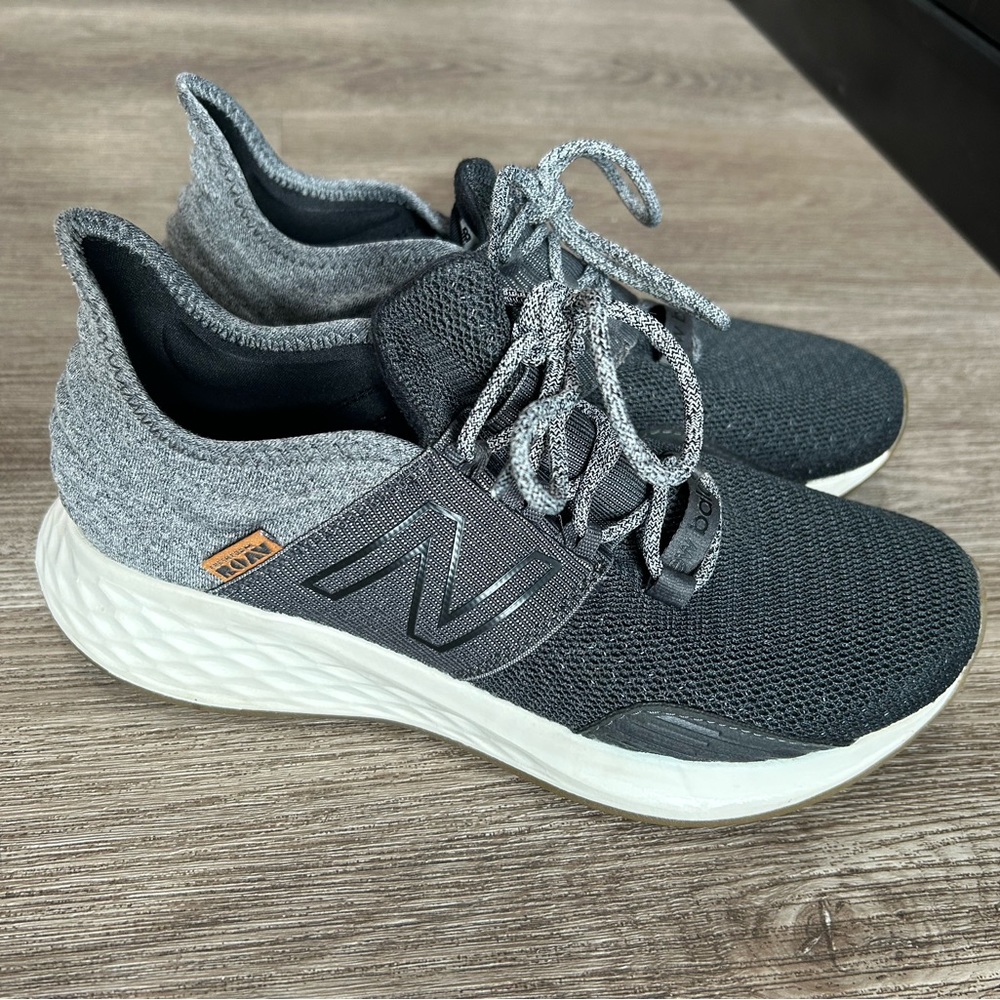 New Balance Tennis Shoes